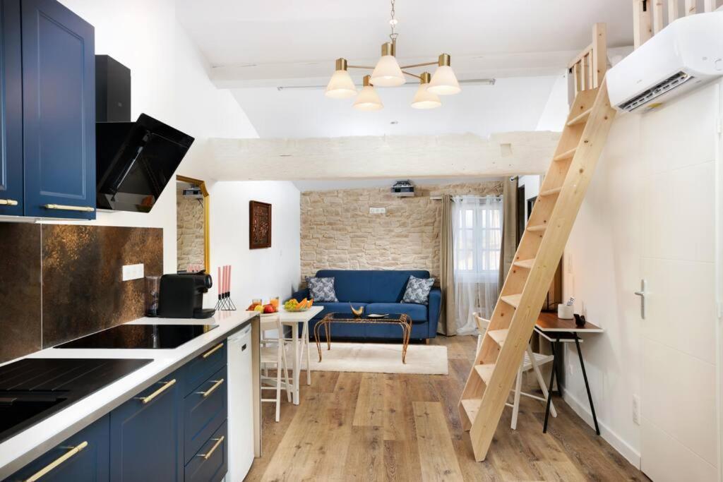 Apartamento Le Palais D'Alienor - Parking Gratuit Carcasona Exterior foto