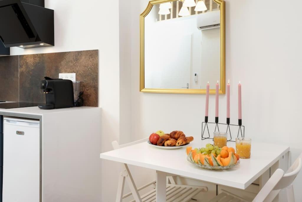 Apartamento Le Palais D'Alienor - Parking Gratuit Carcasona Exterior foto